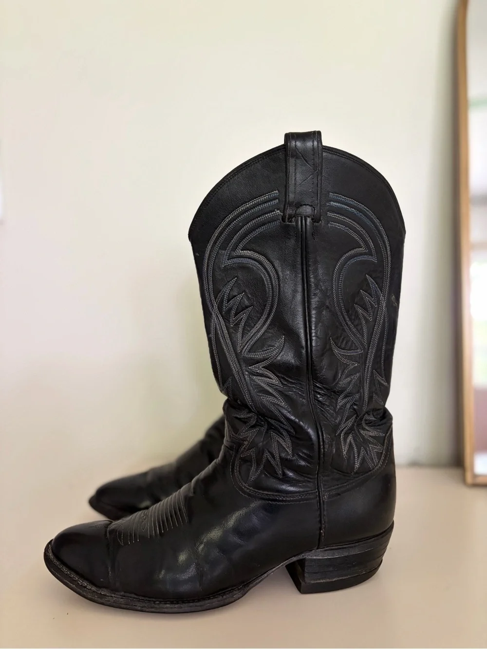Vintage Tony Lama Black Leather Cowboy Boots Men’s 10 D Made in the USA